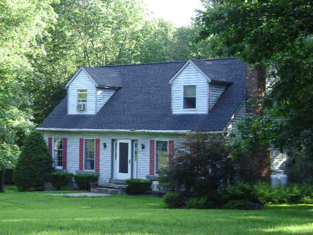 Building photograph for 28 SUNSET RD